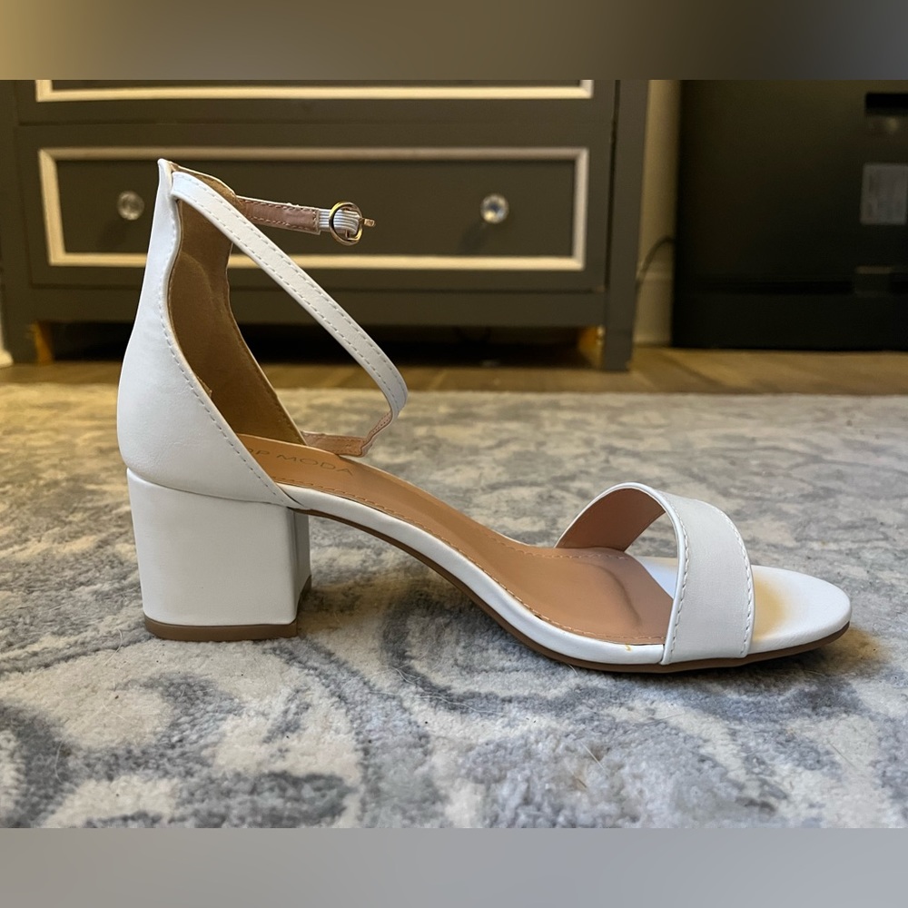 NWT White Block 2 inch Heel Wedding Bridal Shoe